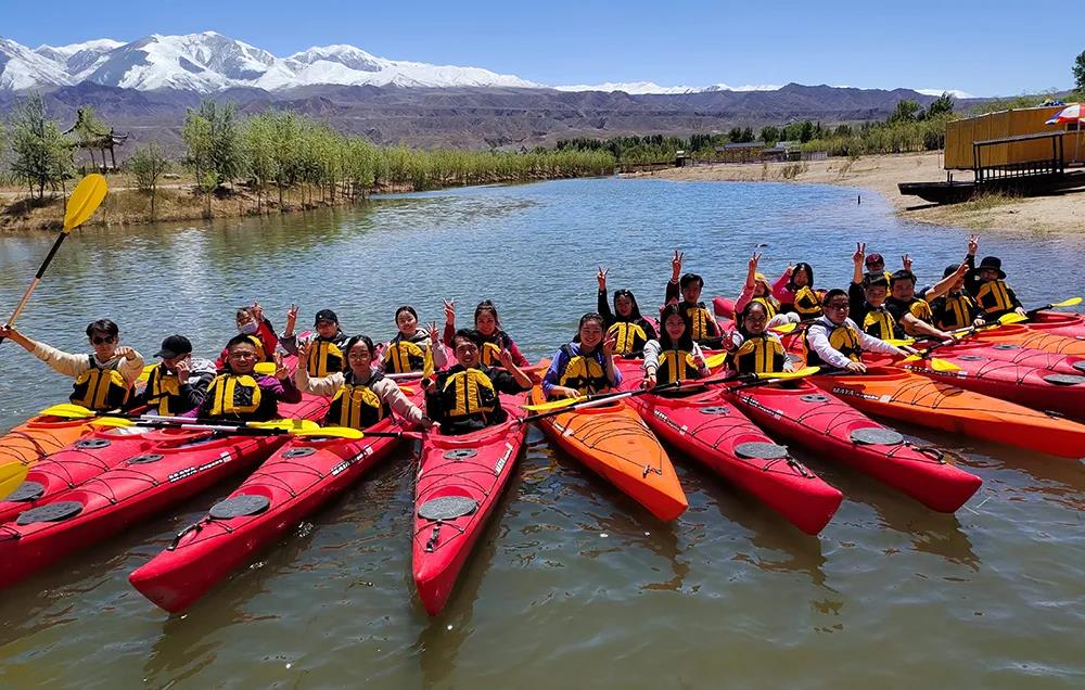 太阳成集团控股记青海战区千姿湖之旅